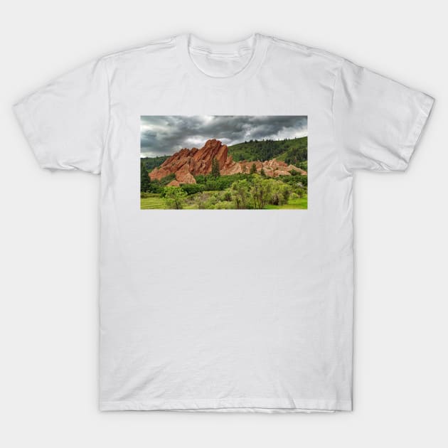 Red Rocks and Gray Skies T-Shirt by briankphoto